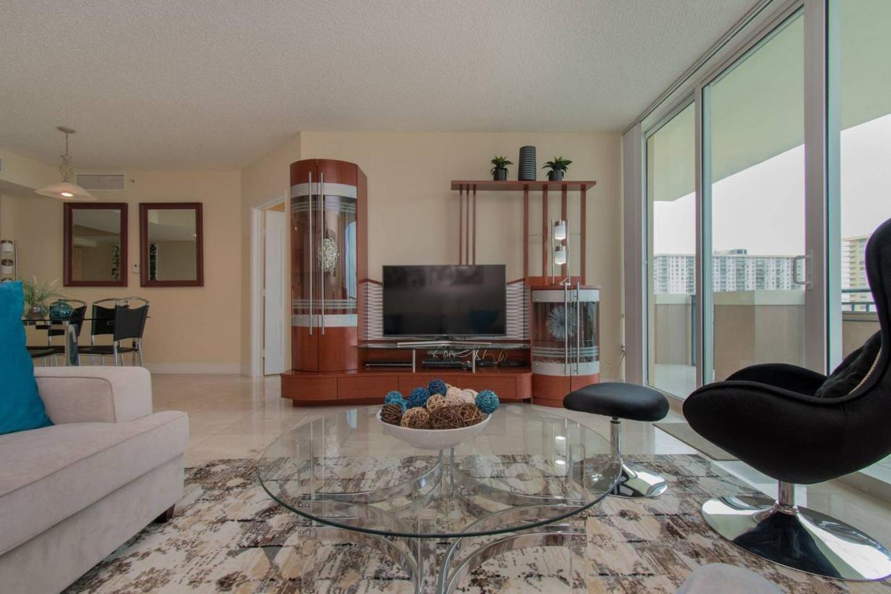 Stylish Modern 2Bd/2Bth Apt. Min To Beach マイアミビーチ エクステリア 写真